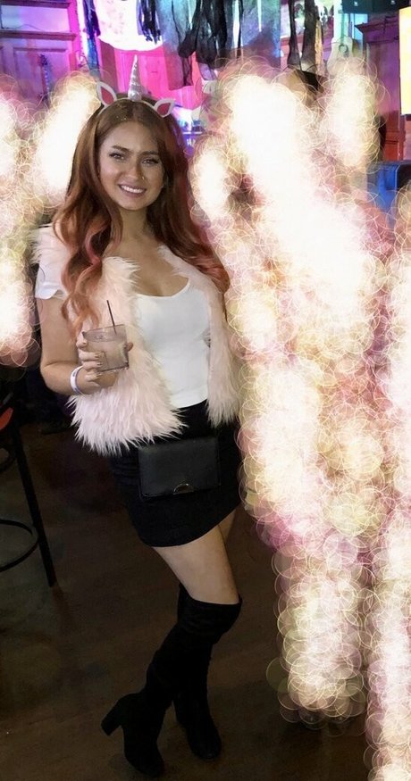 zierliche ebenholz-onlyfans schön XXX Galerie