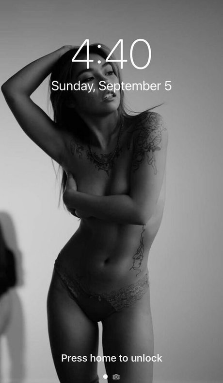 Mikah Tia OnlyFans gratis