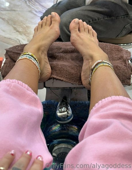 alyagoddess OnlyFans Fotos