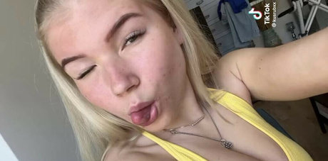 Kusrubxx Nackt auf OnlyFans Leak