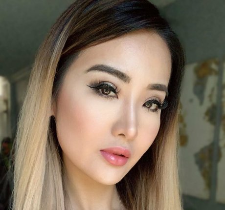 Emily108 OnlyFans Brüste Bild