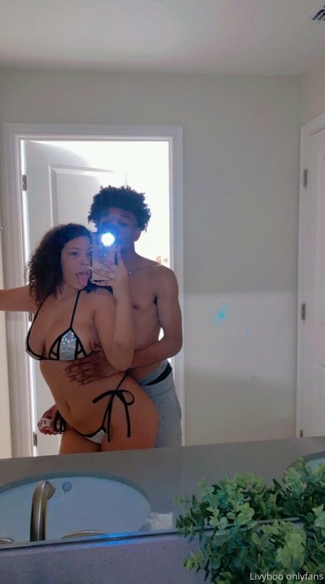 Livyboo Leaks von OnlyFans