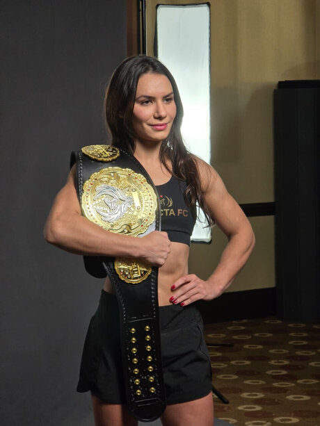 Lili ferreira Nacktpornos auf OnlyFans