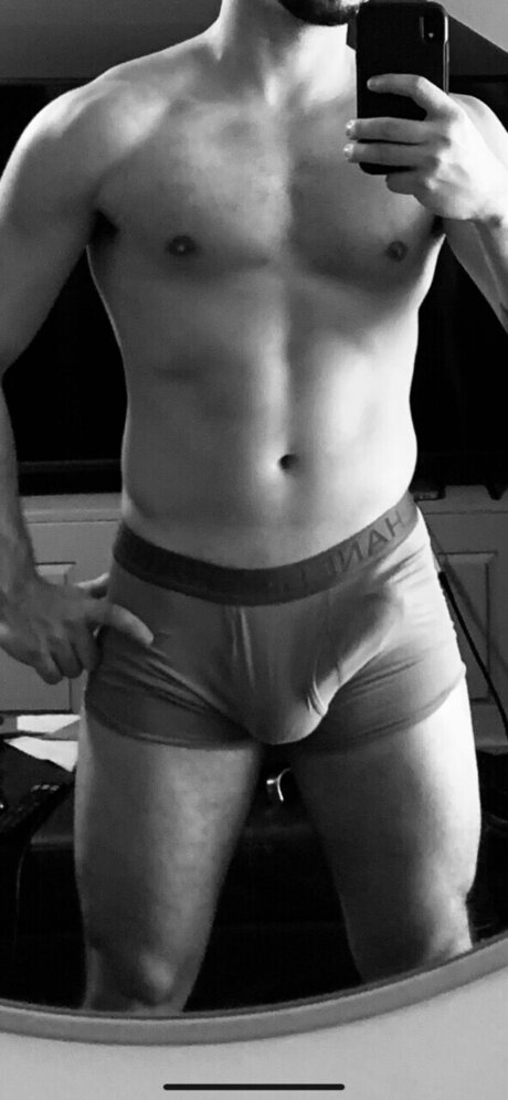 Hollywood Hal OnlyFans Striptease