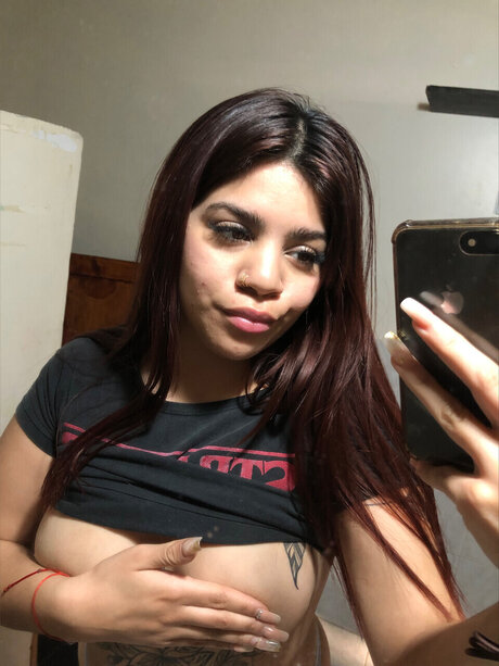 Ariana red_ OnlyFans Star