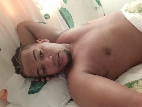 MR Sensacion Oben ohne OnlyFans