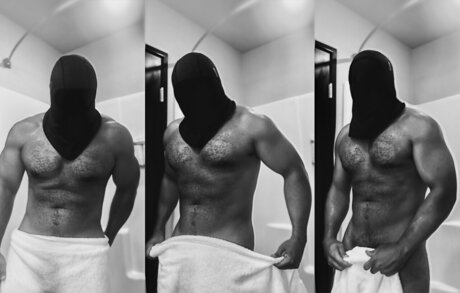 xLYTSKNROYALTY OnlyFans-Fotos