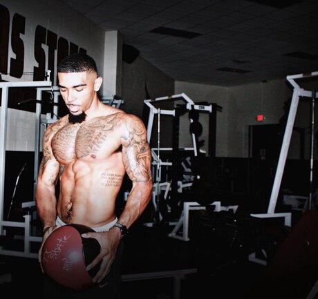 330 Bobby Nacktbilder von OnlyFans geleakt