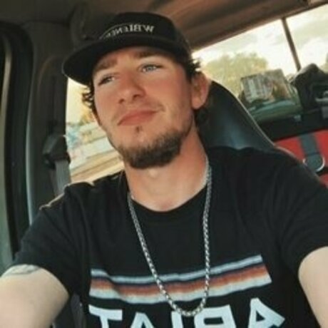 _B_ OnlyFans-Creator