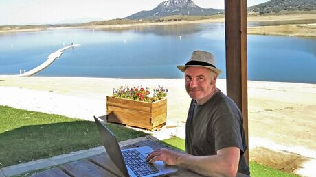 Karoly OnlyFans-Post