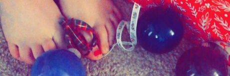 lil miss pretty feet OnlyFans Nacktfotos