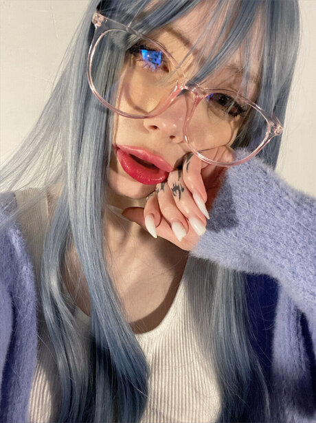 Molly Pills OnlyFans Bilder