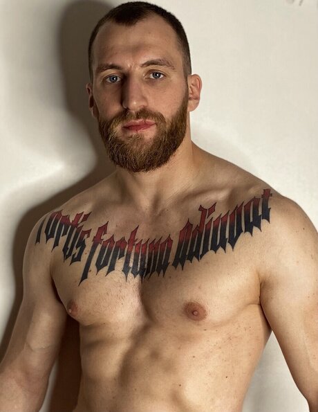 Veranyan off OnlyFans Strip