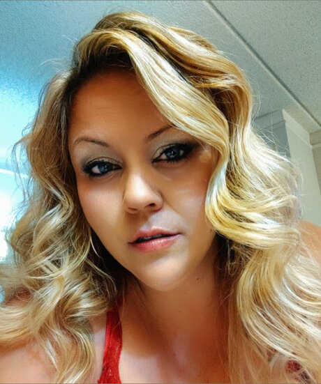 Nikki Summers OnlyFans Sex geleakt