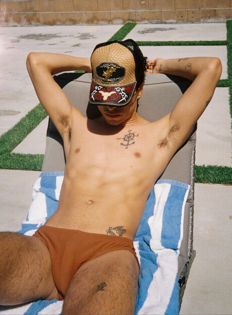 SANTO OnlyFans Strip