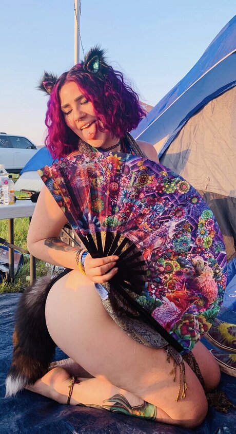 Hippieeekitty Leak von OnlyFans-Inhalten