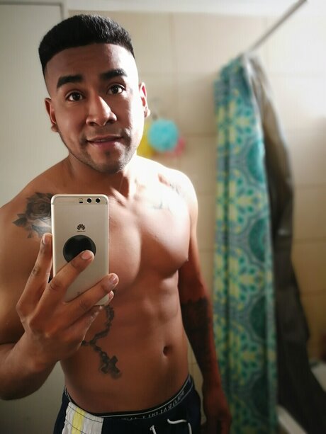 Latino gang_ Nacktbilder von OnlyFans