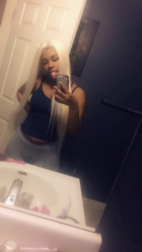 HoneyNut03_ OnlyFans-Bilder geleakt