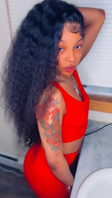 DIMEE PIECE_ OnlyFans-Archiv