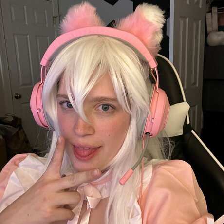 21 Senpai OnlyFans geleakt