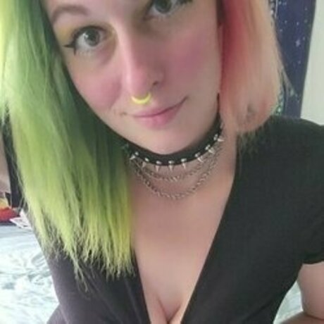 Emily Cumslut_ OnlyFans nackt