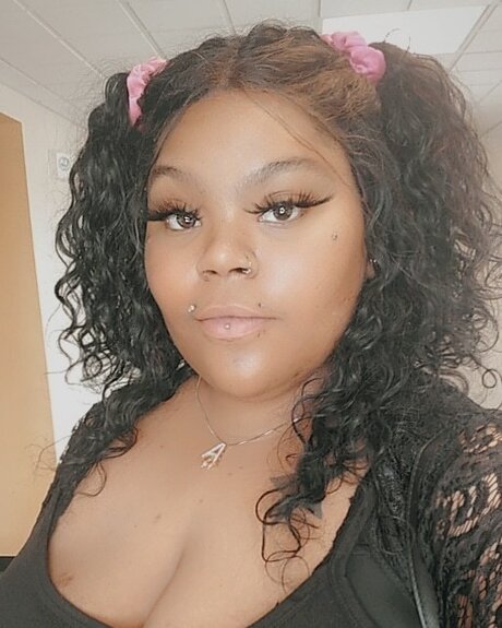 Sunshiine Mariie Nackt auf OnlyFans Leaks