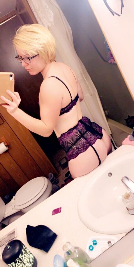 Koosi23 NurlyFans-Pornos