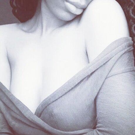 QUEENlonewolf OnlyFans-Leak