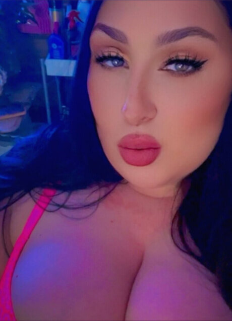 Beatrix Leaks von Nacktbildern auf OnlyFans