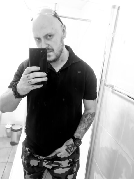 V1K1NG OnlyFans Leak Pornografie