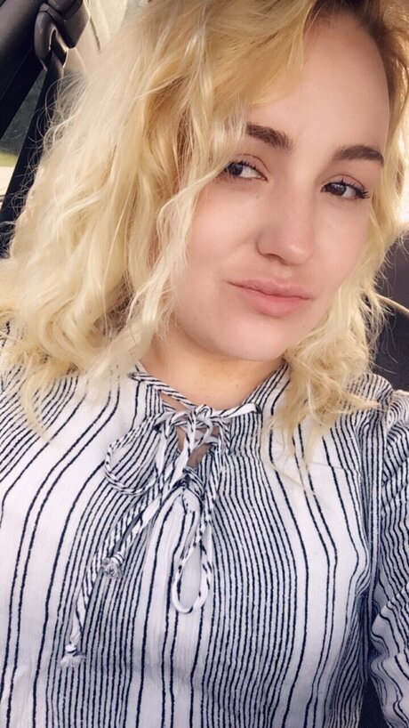 Lenababy25 OnlyFans Leak