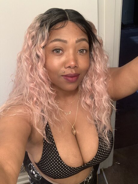 Qui amp ampE OnlyFans-Leaks