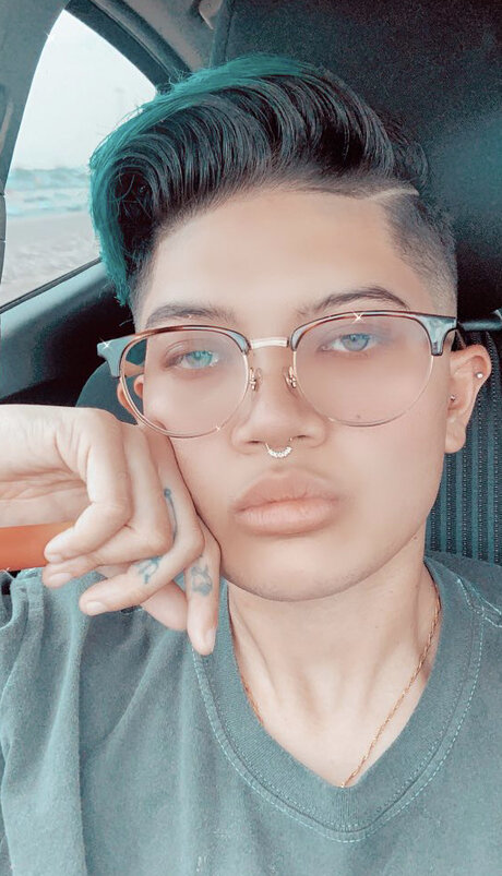 Ace_ OnlyFans Bilder