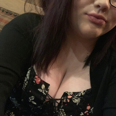 Brittt brattt amp lt3 OnlyFans Brüste Bild