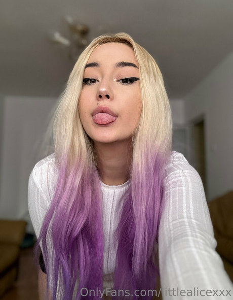 littlealicexxx OnlyFans öffentliche Fotos OnlyFans