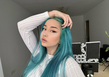 littlealicexxx OnlyFans Fotos