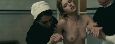 Lou de Laage OnlyFans Pornografie gratis