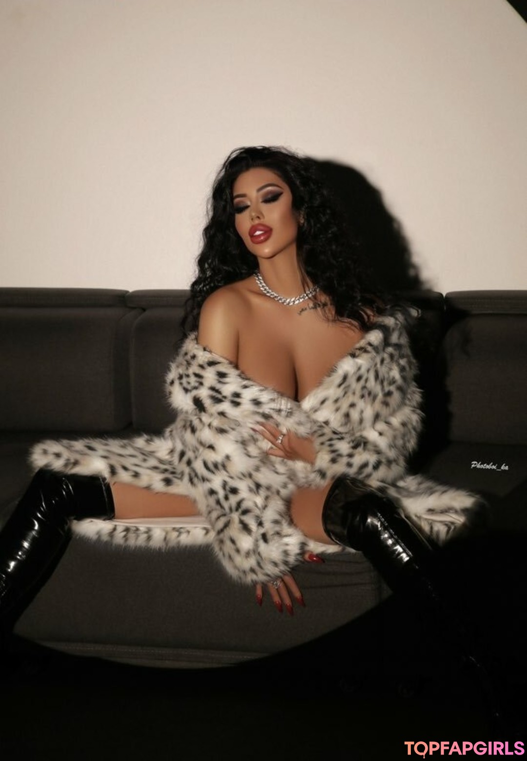 Lara Frost Fansly OnlyFans Leak Pornografie