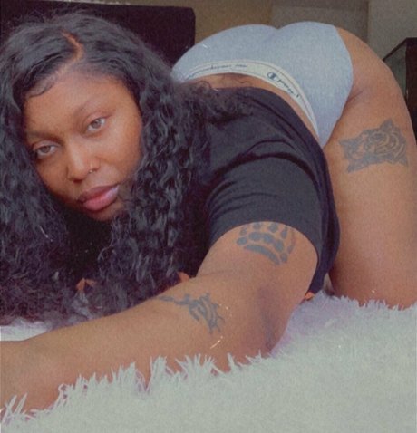 mimiiihendrxxx Neue geleakte OnlyFans-Inhalte