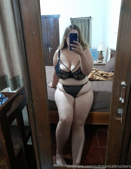 latina-dienstmädchen onlyfans schön nackt Aufnahme