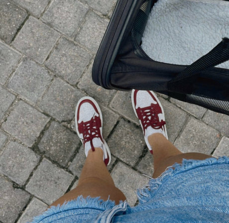 anafeetish OnlyFans schlank