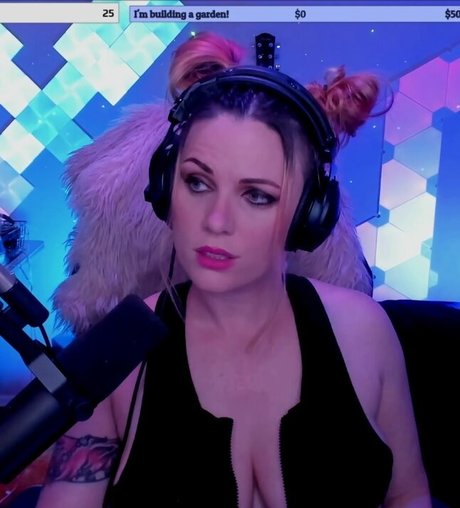 scxrlet64 OnlyFans Star