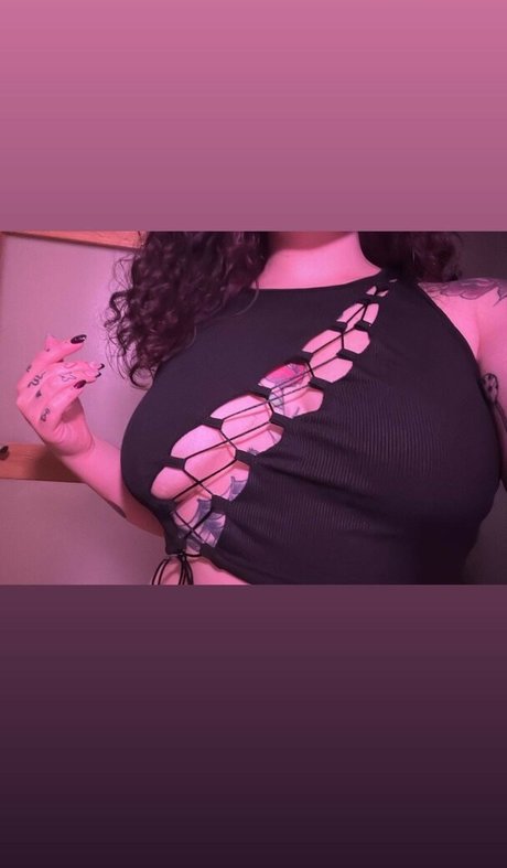 Krolkmi OnlyFans Strip