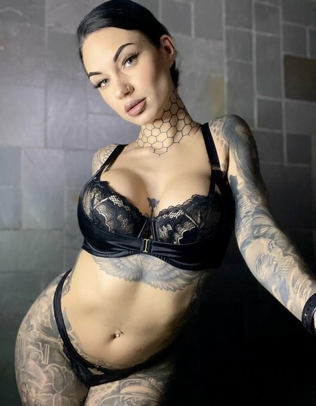 Bee Phillips Leaked OnlyFans Content