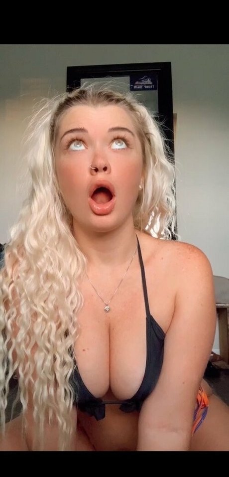 thaslinkytwinkyshow OnlyFans öffentliche Fotos OnlyFans