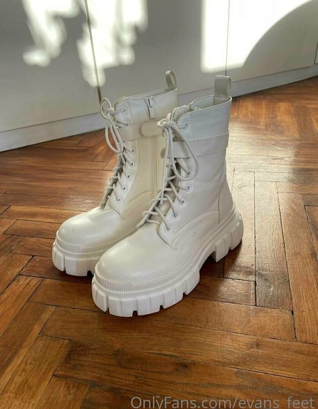 evans feet OnlyFans Sex Leak