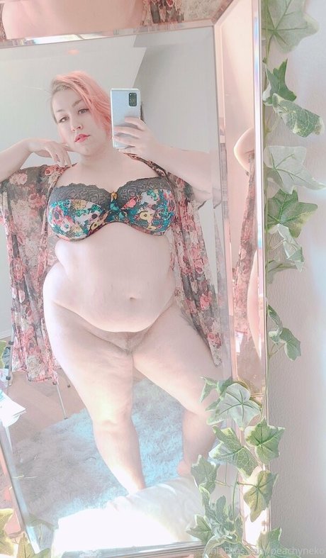 peachyneko OnlyFans XX