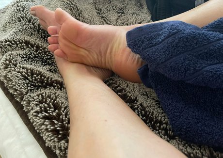legsfeetrepeat Kostenloses OnlyFans