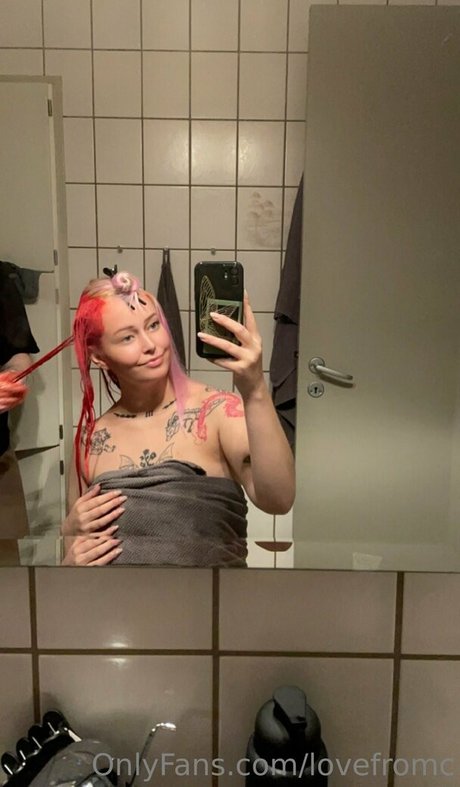 lovefromc Oben ohne OnlyFans