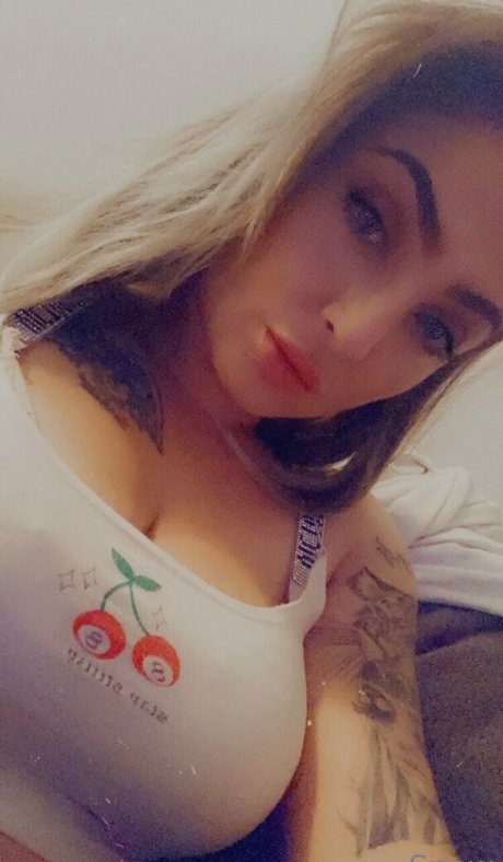 snowbunnygang420 OnlyFans Nacktbilder geleakt